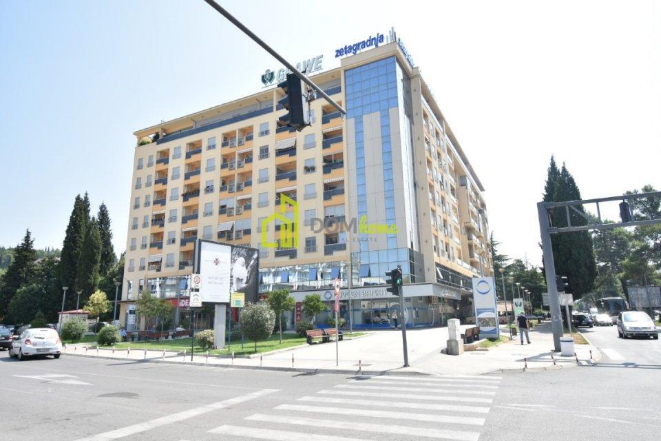 Trosoban stan 100m2, Centar